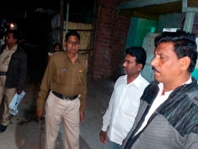 The murder of the couple by the promise of construction, the arrest of three accused | बांधकामाच्या वादातून दाम्पत्याची हत्या, तीन आरोपी अटकेत The murder of the couple by the promise of construction, the arrest of three accused | बांधकामाच्या वादातून दाम्पत्याची हत्या, तीन आरोपी अटकेत