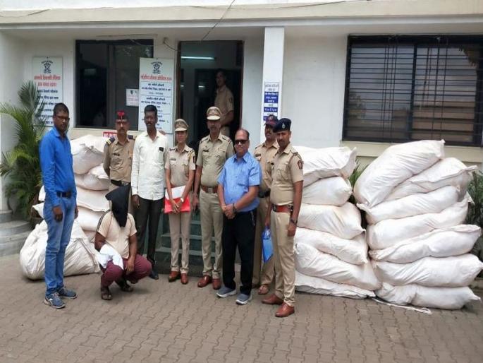 Six lakh Gutkhas seized from Mumbai Naka Police | सहा लाखांचा गुटखा मुंबई नाका पोलिसांकहून जप्त