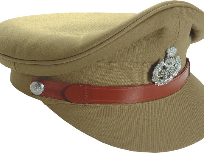 Transfer from Maayagiri to the caves of Naxalites | मायानगरीतून नक्षल्यांच्या गुहेत बदली द्या Transfer from Maayagiri to the caves of Naxalites | मायानगरीतून नक्षल्यांच्या गुहेत बदली द्या