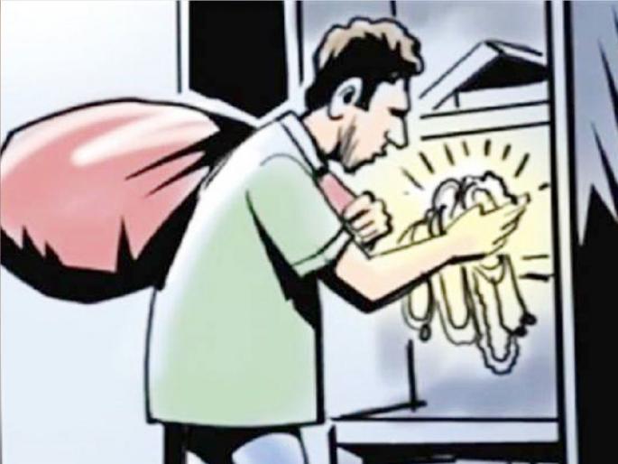 Panic of thieves in Sangli, flats of two police officers were broken into in broad daylight | सांगलीत चोरट्यांची दहशत, भरदिवसा दोन पोलिसांचे फ्लॅट फोडले Panic of thieves in Sangli, flats of two police officers were broken into in broad daylight | सांगलीत चोरट्यांची दहशत, भरदिवसा दोन पोलिसांचे फ्लॅट फोडले