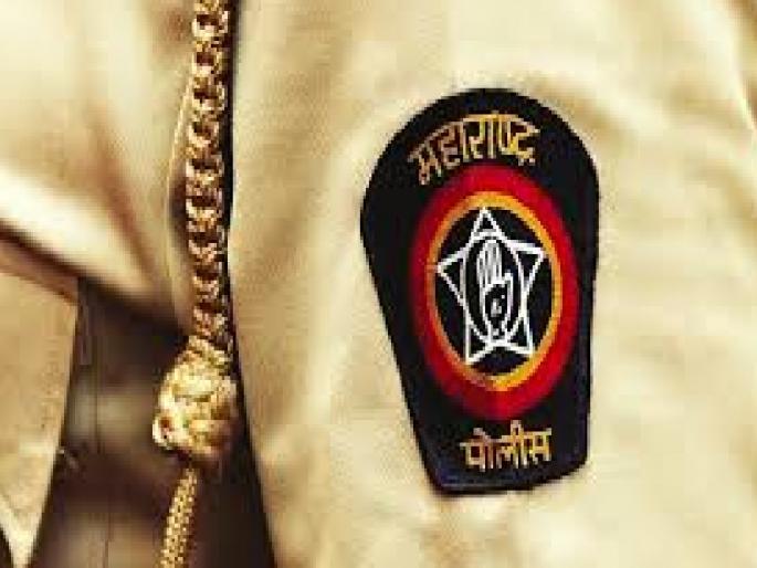 Policeman who went to take statement molested girl in ICU case registered in kolhapur | Kolhapur Crime: जबाब घेण्यासाठी गेलेल्या पोलिसाने आयसीयूमध्ये काढली मुलीची छेड, गुन्हा दाखल Policeman who went to take statement molested girl in ICU case registered in kolhapur | Kolhapur Crime: जबाब घेण्यासाठी गेलेल्या पोलिसाने आयसीयूमध्ये काढली मुलीची छेड, गुन्हा दाखल