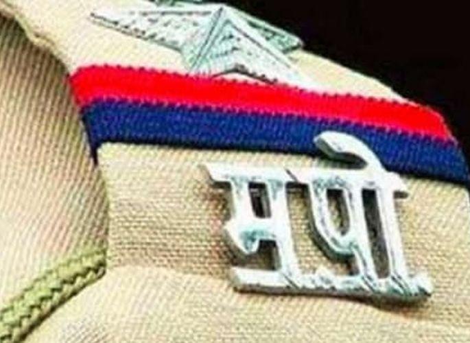 Police Inspetor suspended for molesting woman homeguard | महिला होमगार्डचा विनयभंग करणारा ठाणेदार निलंबित Police Inspetor suspended for molesting woman homeguard | महिला होमगार्डचा विनयभंग करणारा ठाणेदार निलंबित