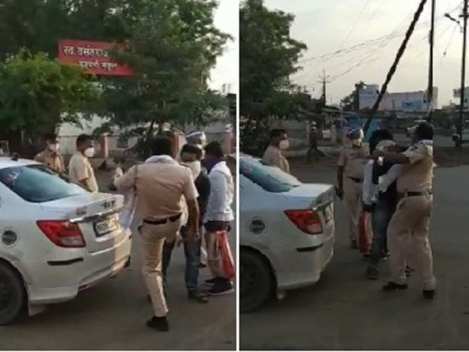 Police officer brutally beaten youth; in Jintur with the third incident of inhuman beating in a row | पोलिसांची तरुणावर लाथाबुक्क्यांनी कारवाई; अमानुष मारहाणीच्या सलग तिसऱ्या घटनेने जिंतूरमध्ये संताप Police officer brutally beaten youth; in Jintur with the third incident of inhuman beating in a row | पोलिसांची तरुणावर लाथाबुक्क्यांनी कारवाई; अमानुष मारहाणीच्या सलग तिसऱ्या घटनेने जिंतूरमध्ये संताप