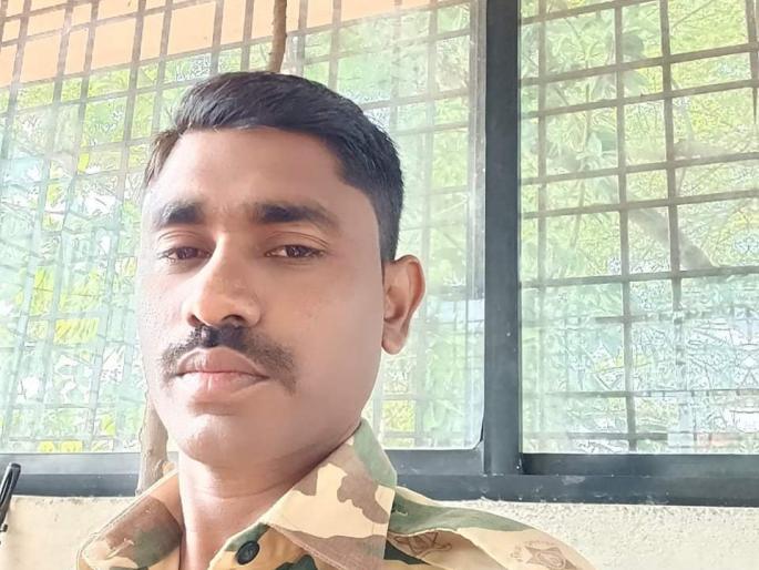stressed policeman life ends by shooting himself in gondia | तणावग्रस्त पोलीस कर्मचाऱ्याची स्वत: गोळी घालून केली आत्महत्या stressed policeman life ends by shooting himself in gondia | तणावग्रस्त पोलीस कर्मचाऱ्याची स्वत: गोळी घालून केली आत्महत्या
