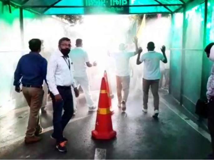 Coronavirus: Police ready to fight Corona, sanitization tunnel in front of 35 police stations pda | Coronavirus : कोरोनाच्या लढाईसाठी पोलीस होतायेत सज्ज, ३५ पोलीस ठाण्यांसमोर सॅनिटायझेशन टनेल Coronavirus: Police ready to fight Corona, sanitization tunnel in front of 35 police stations pda | Coronavirus : कोरोनाच्या लढाईसाठी पोलीस होतायेत सज्ज, ३५ पोलीस ठाण्यांसमोर सॅनिटायझेशन टनेल