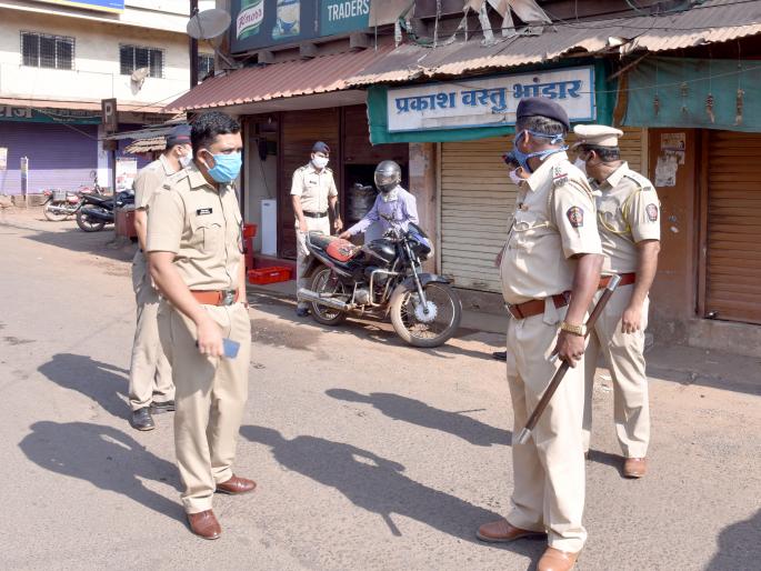 CoronaVirus Lockdown: | CoronaVirus Lockdown : कणकवली शहरात राखीव पोलीस तैनात CoronaVirus Lockdown: | CoronaVirus Lockdown : कणकवली शहरात राखीव पोलीस तैनात
