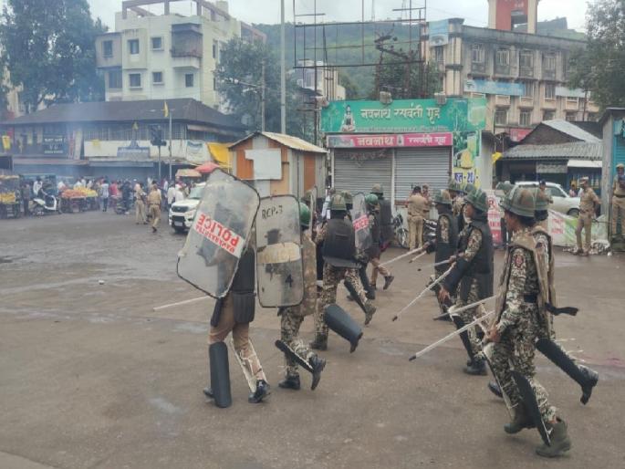 Police fire tear gas shells in Satara Citizens heave a sigh of relief after learning that the police were demonstrating | आंदोलक पुढे येऊ लागले, पोलिसांनी अश्रूधुराचे नळकांडे फोडले; साताऱ्यात उडाली खळबळ, मात्र.. Police fire tear gas shells in Satara Citizens heave a sigh of relief after learning that the police were demonstrating | आंदोलक पुढे येऊ लागले, पोलिसांनी अश्रूधुराचे नळकांडे फोडले; साताऱ्यात उडाली खळबळ, मात्र..