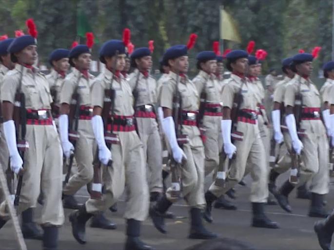 Satara: Prepare the police administration for the flag hoisting and parade, practice of district police and continuing drill | सातारा : ध्वजारोहण व परेडसाठी पोलिस प्रशासन सज्ज, जिल्हा पोलिसांचा सराव व कवायती सुरू Satara: Prepare the police administration for the flag hoisting and parade, practice of district police and continuing drill | सातारा : ध्वजारोहण व परेडसाठी पोलिस प्रशासन सज्ज, जिल्हा पोलिसांचा सराव व कवायती सुरू