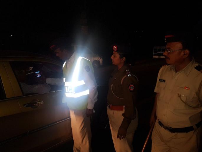 Hinjewadi Transport Department has 166 DD cases registered in Pune | हिंजवडी वाहतूक विभाग १६६ डीडी केसेस करीत पुण्यात अव्वल  Hinjewadi Transport Department has 166 DD cases registered in Pune | हिंजवडी वाहतूक विभाग १६६ डीडी केसेस करीत पुण्यात अव्वल