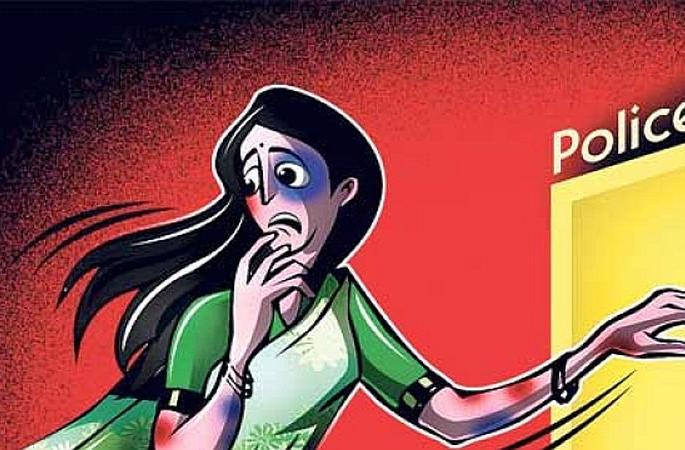  Kolhapur: In the name of 'Massage' in the Shahpura prostitution business, the person was arrested | कोल्हापूर : शाहूपुरीत ‘मसाज’च्या नावाखाली वेश्या व्यवसाय, अड्डामालकिणीला अटक