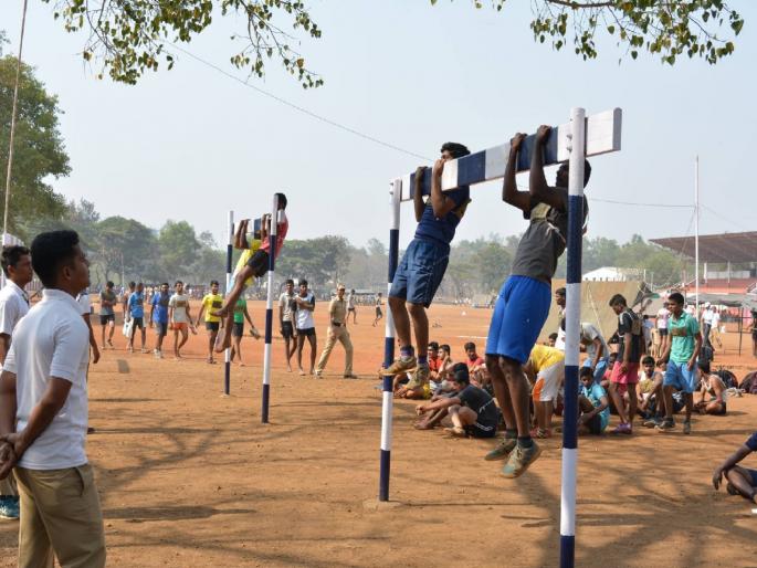 100 per cent written test in police recruitment will reduce rural percentage | पोलीस भरतीत १०० गुणांच्या लेखी परीक्षेने ग्रामीण टक्का घसरणार 100 per cent written test in police recruitment will reduce rural percentage | पोलीस भरतीत १०० गुणांच्या लेखी परीक्षेने ग्रामीण टक्का घसरणार