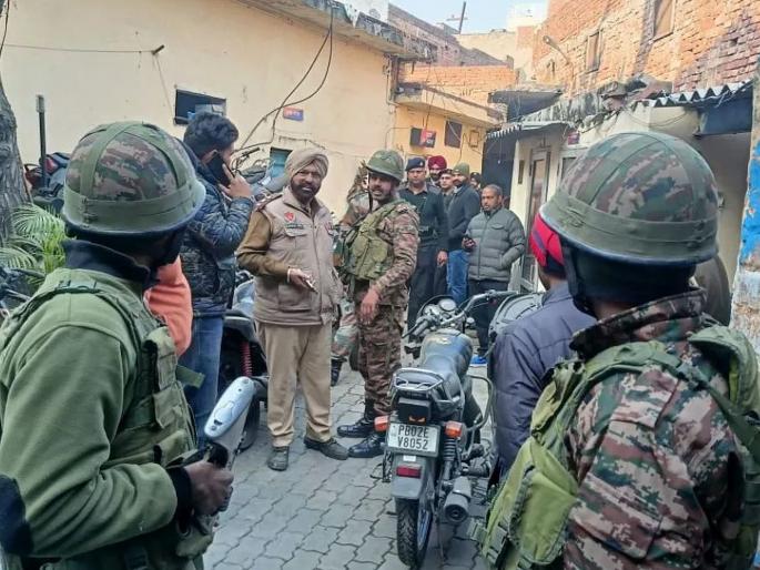 Grenade attack on Islamabad Police Station in Amritsar; Citizens in panic in crowded areas | अमृतसरच्या इस्लामाबाद पोलीस ठाण्यावर ग्रेनेड हल्ला; भर वस्तीत नागरिक भयभीत