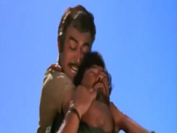 up polic uses bollywood superhit movie sholey scene to appeal citizen for not spitting in open during covid 19 | 'गब्बर को किस बात की मिली सजा'; पोलिसांच्या भन्नाट ट्वीटची चर्चा up polic uses bollywood superhit movie sholey scene to appeal citizen for not spitting in open during covid 19 | 'गब्बर को किस बात की मिली सजा'; पोलिसांच्या भन्नाट ट्वीटची चर्चा