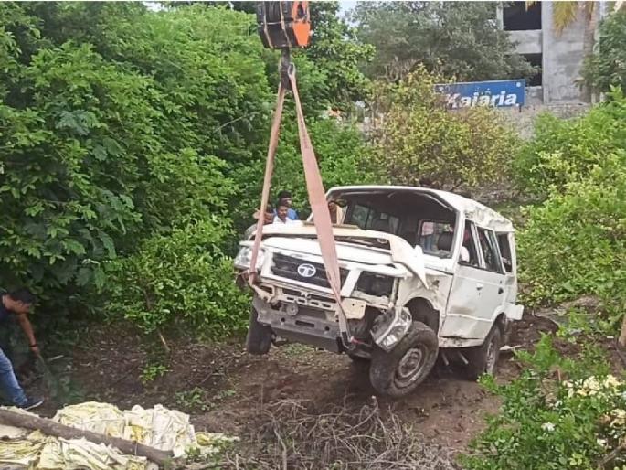 The key was seen, the starter was hit, the police van was stolen! The police gave chase to catch the drunkard | दिसली चावी, मारला स्टार्टर, पळवली पोलीस व्हॅन! मद्यपीला पकडण्यासाठी पोलिसांनी केला पाठलाग The key was seen, the starter was hit, the police van was stolen! The police gave chase to catch the drunkard | दिसली चावी, मारला स्टार्टर, पळवली पोलीस व्हॅन! मद्यपीला पकडण्यासाठी पोलिसांनी केला पाठलाग