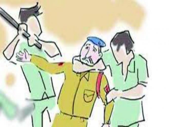 The police who went to investigate the crime in Bhosari were beaten | भोसरीत गुन्ह्याच्या तपासासाठी गेलेल्या पोलिसांनाच केली मारहाण The police who went to investigate the crime in Bhosari were beaten | भोसरीत गुन्ह्याच्या तपासासाठी गेलेल्या पोलिसांनाच केली मारहाण