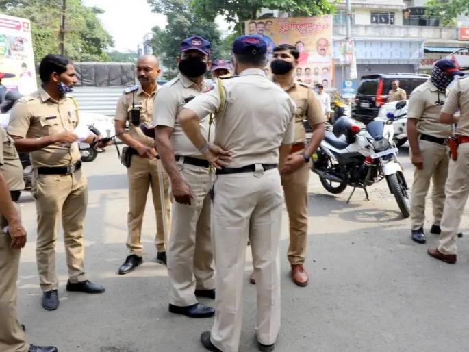 Police suspended for giving false pretext to avoid election duty | निवडणूक बंदोबस्त टाळण्यासाठी खोटे कारण दिल्याने पोलिस निलंबित Police suspended for giving false pretext to avoid election duty | निवडणूक बंदोबस्त टाळण्यासाठी खोटे कारण दिल्याने पोलिस निलंबित