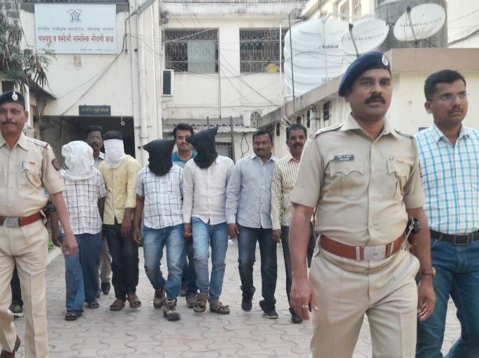 Piramal gang ransacked, 262 grandchildren, 13 lakh 74 thousand 769 seized, Solapur rural crime branch performance | तुरीचा मालट्रक पळविणारी टोळी जेरबंद, २६२ पोत्यांसह १३ लाख ७४ हजार ७९६ चा मुद्देमाल जप्त, सोलापूर ग्रामीण गुन्हे शाखेची कामगिरी Piramal gang ransacked, 262 grandchildren, 13 lakh 74 thousand 769 seized, Solapur rural crime branch performance | तुरीचा मालट्रक पळविणारी टोळी जेरबंद, २६२ पोत्यांसह १३ लाख ७४ हजार ७९६ चा मुद्देमाल जप्त, सोलापूर ग्रामीण गुन्हे शाखेची कामगिरी