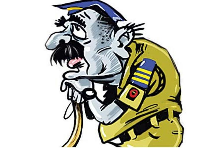 Sonasakhal's phone and policemen were full of rumors | सोनसाखळी लांबविल्याचा फोन अन् पोलिसांची भरउन्हात उडाली तारांबळ Sonasakhal's phone and policemen were full of rumors | सोनसाखळी लांबविल्याचा फोन अन् पोलिसांची भरउन्हात उडाली तारांबळ