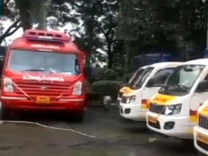 BJP symbolically inaugurates ambulance in Ulhasnagar | उल्हासनगरात रुग्णवाहिकेचे भाजपाकडून प्रतीकात्मक उद्घाटन BJP symbolically inaugurates ambulance in Ulhasnagar | उल्हासनगरात रुग्णवाहिकेचे भाजपाकडून प्रतीकात्मक उद्घाटन