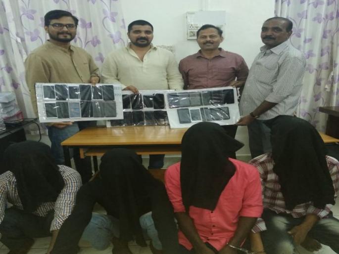 The 'clean-up' of the mobile shop will be 'clean' by the police, and the jail will be held in jail | मोबाईल दुकान 'साफ' करणाऱ्यांची पोलिसांकडून 'सफाई', तुरुंगातच होणार दिवाळी The 'clean-up' of the mobile shop will be 'clean' by the police, and the jail will be held in jail | मोबाईल दुकान 'साफ' करणाऱ्यांची पोलिसांकडून 'सफाई', तुरुंगातच होणार दिवाळी