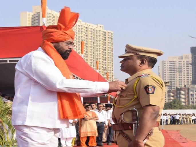 '26 / 11 ', the honor of the mighty officer of the muharur after a decade! | ‘२६/११’तील पराक्रमी अधिकाऱ्याच्या सन्मानाला दशकानंतर मुहूर्त ! '26 / 11 ', the honor of the mighty officer of the muharur after a decade! | ‘२६/११’तील पराक्रमी अधिकाऱ्याच्या सन्मानाला दशकानंतर मुहूर्त !