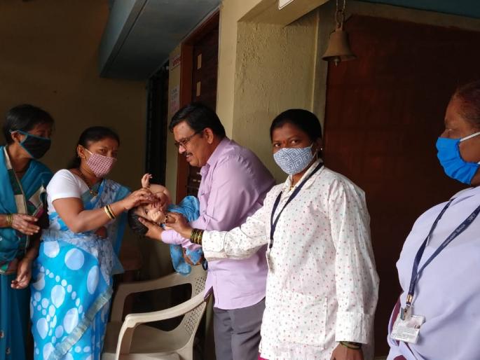 Dose of polio to 3 lakh children in the district | जिल्ह्यातील ३ लाख बालकांना पोलिओचा डोस Dose of polio to 3 lakh children in the district | जिल्ह्यातील ३ लाख बालकांना पोलिओचा डोस