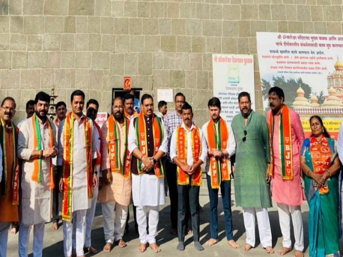 Is the Brahmin community upset This will be known on the 2nd Kunal Tilak's reaction | ब्राह्मण समाज नाराज आहे का? हे २ तारखेला कळेलच; कुणाल टिळक यांची प्रतिक्रिया Is the Brahmin community upset This will be known on the 2nd Kunal Tilak's reaction | ब्राह्मण समाज नाराज आहे का? हे २ तारखेला कळेलच; कुणाल टिळक यांची प्रतिक्रिया