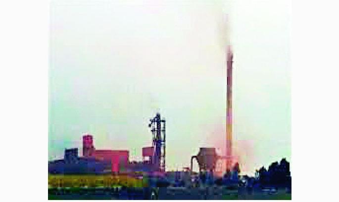 Air pollution in Chandrapur due to sponge iron projects | स्पंज आयर्न प्रकल्पांमुळे चंद्रपूरमध्ये वायुप्रदूषण; नागरिकांचे आरोग्य धोक्यात Air pollution in Chandrapur due to sponge iron projects | स्पंज आयर्न प्रकल्पांमुळे चंद्रपूरमध्ये वायुप्रदूषण; नागरिकांचे आरोग्य धोक्यात