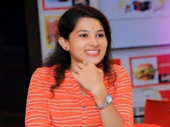 Pooja Chavan Suicide Case: Pooja Chavan was sitting on the bench drinking alcohol, investigation is underway from all sides; Big revelation from police officers | Pooja Chavan Suicide Case: पूजा चव्हाण दारू पिऊन कठड्यावर बसली होती, सर्व बाजूंनी तपास सुरू; पोलीस अधिकाऱ्याचा मोठा खुलासा Pooja Chavan Suicide Case: Pooja Chavan was sitting on the bench drinking alcohol, investigation is underway from all sides; Big revelation from police officers | Pooja Chavan Suicide Case: पूजा चव्हाण दारू पिऊन कठड्यावर बसली होती, सर्व बाजूंनी तपास सुरू; पोलीस अधिकाऱ्याचा मोठा खुलासा