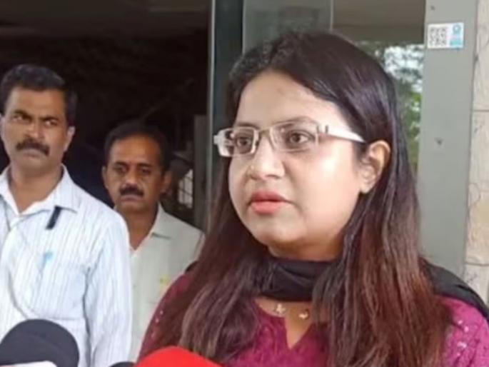 Pooja Khedkar's parents own 12 properties worth Rs 2 crore. | पूजा खेडकरच्या आई-वडिलांकडे दोन कोटींच्या १२ मालमत्ता Pooja Khedkar's parents own 12 properties worth Rs 2 crore. | पूजा खेडकरच्या आई-वडिलांकडे दोन कोटींच्या १२ मालमत्ता
