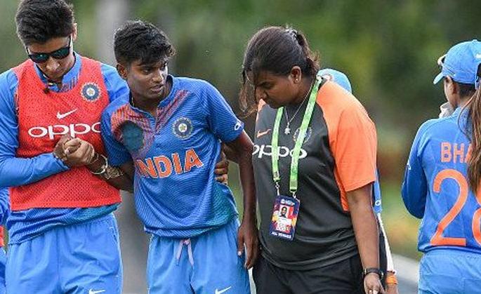 ICC World Twenty20: Knee injury rules Pooja Vastrakar out of tournament; Devika Vaidya named replacement | ICC World Twenty20 : उपांत्य लढतीपूर्वी भारतीय महिला संघाला मोठा धक्का
