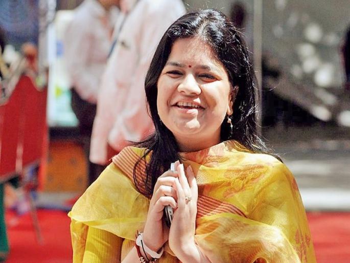 North Indian community is backbone of mumbai Says bjp mp Poonam Mahajan | उत्तर भारतीय समाज मुंबईचा कणा- पूनम महाजन North Indian community is backbone of mumbai Says bjp mp Poonam Mahajan | उत्तर भारतीय समाज मुंबईचा कणा- पूनम महाजन