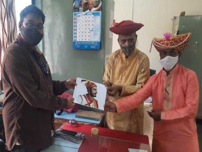 Chhatrapati Sambhaji Maharaj should be declared as a national hero, a social worker's request to the administration | छत्रपती संभाजी महाराजांना राष्ट्रपुरुष म्हणून घोषित करावे, सामाजिक कार्यकर्त्याची प्रशासनाला विनंती Chhatrapati Sambhaji Maharaj should be declared as a national hero, a social worker's request to the administration | छत्रपती संभाजी महाराजांना राष्ट्रपुरुष म्हणून घोषित करावे, सामाजिक कार्यकर्त्याची प्रशासनाला विनंती
