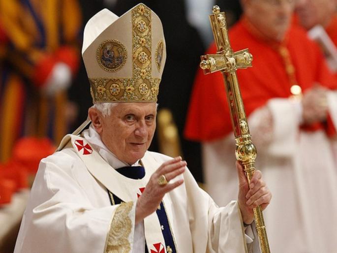 Former Pope Benedict XVI passes away at 95 | माजी पोप बेनेडिक्ट यांचे निधन Former Pope Benedict XVI passes away at 95 | माजी पोप बेनेडिक्ट यांचे निधन