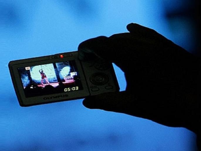 child pornography; Video forwarded at age of 16 yrs, arrested at 19 yrs old | चाईल्ड पॉर्नोग्राफी; १६ व्या वर्षी केला व्हिडिओ फॉरवर्ड, १९ व्या वर्षी अटक child pornography; Video forwarded at age of 16 yrs, arrested at 19 yrs old | चाईल्ड पॉर्नोग्राफी; १६ व्या वर्षी केला व्हिडिओ फॉरवर्ड, १९ व्या वर्षी अटक