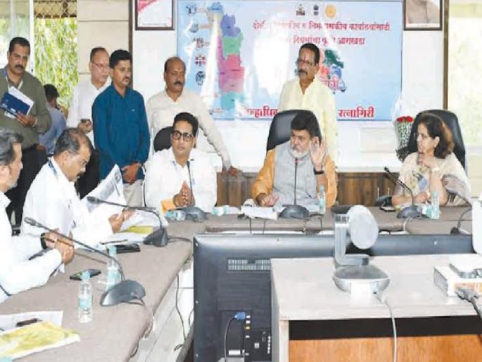 Poor quality grains in nutritional food, register a case against contractors Guardian Minister Uday Samant's instructions | रत्नागिरीत पोषण आहारात निकृष्ट धान्य; ठेकेदारांवर गुन्हा नोंदवा, पालकमंत्री उदय सामंत यांचे निर्देश Poor quality grains in nutritional food, register a case against contractors Guardian Minister Uday Samant's instructions | रत्नागिरीत पोषण आहारात निकृष्ट धान्य; ठेकेदारांवर गुन्हा नोंदवा, पालकमंत्री उदय सामंत यांचे निर्देश