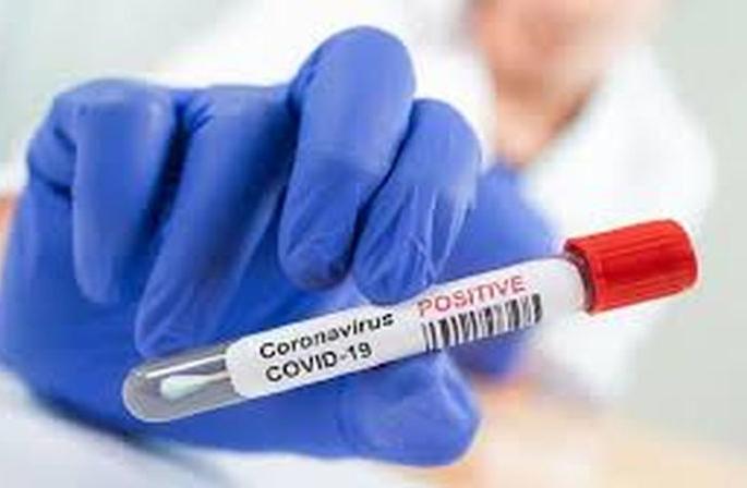 Two returns from England reported Corona positive | इंग्लंडहून परतलेले दाेन जण कोरोना ‘पॉझिटिव्ह’ Two returns from England reported Corona positive | इंग्लंडहून परतलेले दाेन जण कोरोना ‘पॉझिटिव्ह’