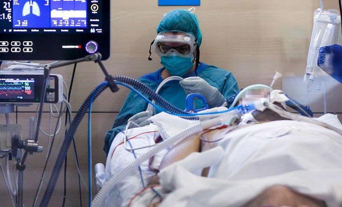 Post Covid patient dies in Akola! | अकोल्यात पोस्ट कोविड रुग्णाचा मृत्यू !