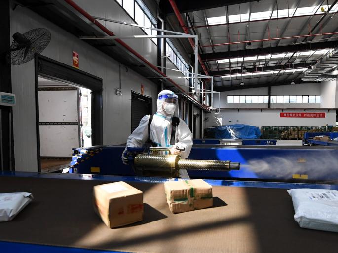 corona virus omicron spread in china through postal letter says CDC in china | Corona Virus: पोस्टाच्या पत्रांमुळे चीनमध्ये कोरोनाच्या 'या' व्हेरिएंटची लाट, CDC तील तज्ज्ञांचा दावा corona virus omicron spread in china through postal letter says CDC in china | Corona Virus: पोस्टाच्या पत्रांमुळे चीनमध्ये कोरोनाच्या 'या' व्हेरिएंटची लाट, CDC तील तज्ज्ञांचा दावा