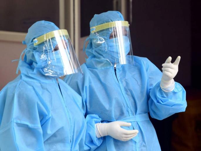Doctors, nurses' health deteriorating due to PPE kit | पीपीई कीटमुळे बिघडतेय डॉक्टर, परिचारिकांचे आरोग्य ! Doctors, nurses' health deteriorating due to PPE kit | पीपीई कीटमुळे बिघडतेय डॉक्टर, परिचारिकांचे आरोग्य !