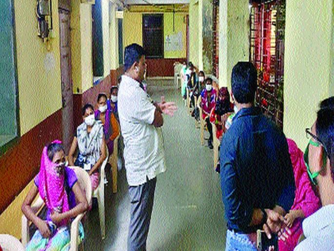 33 girls stranded in Gujarat; The girls came from Gadchiroli | गुजरातमध्ये अडकलेल्या ३३ मुली स्वगृही; गडचिरोलीहून आल्या होत्या मुली  33 girls stranded in Gujarat; The girls came from Gadchiroli | गुजरातमध्ये अडकलेल्या ३३ मुली स्वगृही; गडचिरोलीहून आल्या होत्या मुली