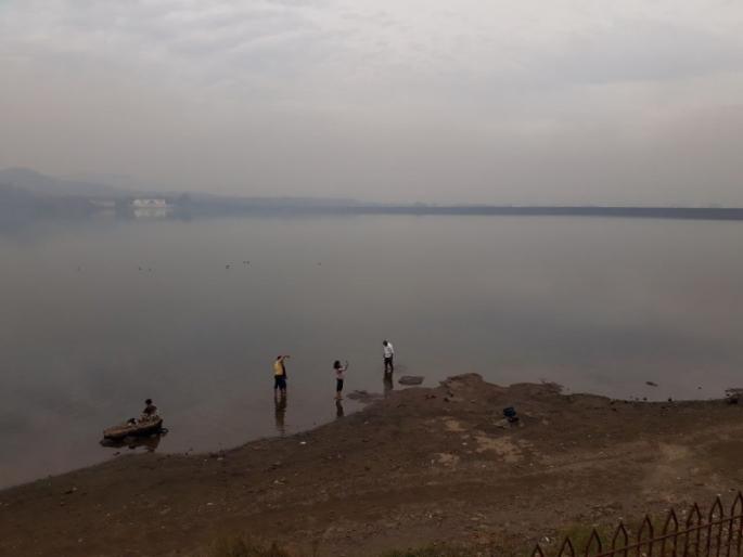 Cloudy atmosphere in Pune; Weather Department's predictable | पुण्यात ढगाळ वातावरण; हवामान विभागाचा अंदाज खरा, तुरळक ठिकाणी पावसाचा शिडकावा Cloudy atmosphere in Pune; Weather Department's predictable | पुण्यात ढगाळ वातावरण; हवामान विभागाचा अंदाज खरा, तुरळक ठिकाणी पावसाचा शिडकावा