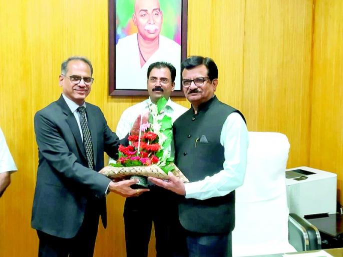 Nagpur University: Vinayak Deshpande Pro Vice-Chancellor | नागपूर विद्यापीठ : विनायक देशपांडे कार्यकारी प्र-कुलगुरू