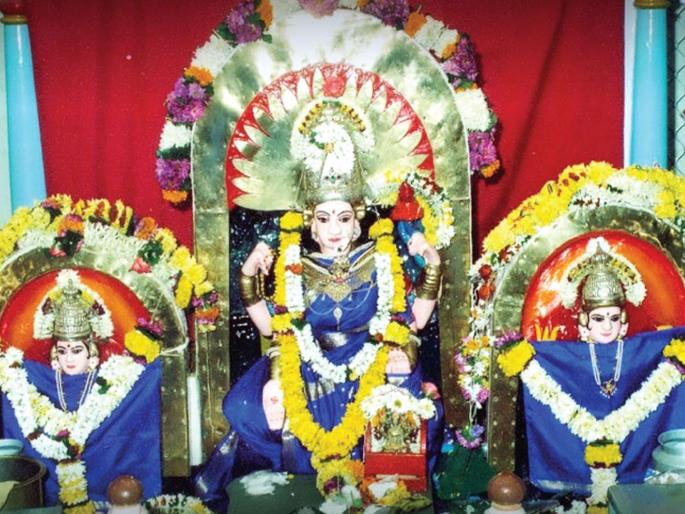 Old Mumbai tradition is celebrating 'Prabhdevi's Jatra' | जुन्या मुंबईची परंपरा जपतेय ‘प्रभादेवीची जत्रा’ Old Mumbai tradition is celebrating 'Prabhdevi's Jatra' | जुन्या मुंबईची परंपरा जपतेय ‘प्रभादेवीची जत्रा’