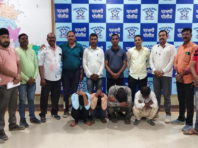 Gang of farm electric motor thieves arrested; Four crimes revealed | शेतातील विद्युत मोटार चोरणारी टोळी ताब्यात; चार गुन्हे झाले उघड Gang of farm electric motor thieves arrested; Four crimes revealed | शेतातील विद्युत मोटार चोरणारी टोळी ताब्यात; चार गुन्हे झाले उघड