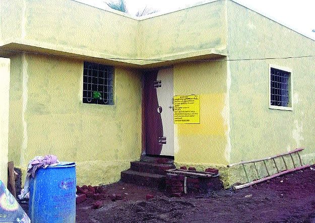 Five lakh families in rural areas are waiting for the house: Pictures of Satara district | ग्रामीण भागातील सव्वा लाख कुटुंबे घराच्या प्रतीक्षेत : सातारा जिल्ह्यातील चित्र Five lakh families in rural areas are waiting for the house: Pictures of Satara district | ग्रामीण भागातील सव्वा लाख कुटुंबे घराच्या प्रतीक्षेत : सातारा जिल्ह्यातील चित्र