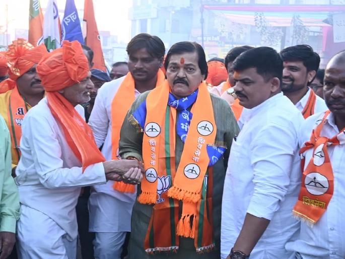 Benefits of Kishanchand Tanwani's retreat and 24 hours running in common people's joys and sorrows: Pradeep Jaiswal | तनवाणींची माघार अन् २४ तास सर्वसामान्यांच्या सुख दु:खात धावून जाण्याचा फायदा: प्रदीप जैस्वाल Benefits of Kishanchand Tanwani's retreat and 24 hours running in common people's joys and sorrows: Pradeep Jaiswal | तनवाणींची माघार अन् २४ तास सर्वसामान्यांच्या सुख दु:खात धावून जाण्याचा फायदा: प्रदीप जैस्वाल