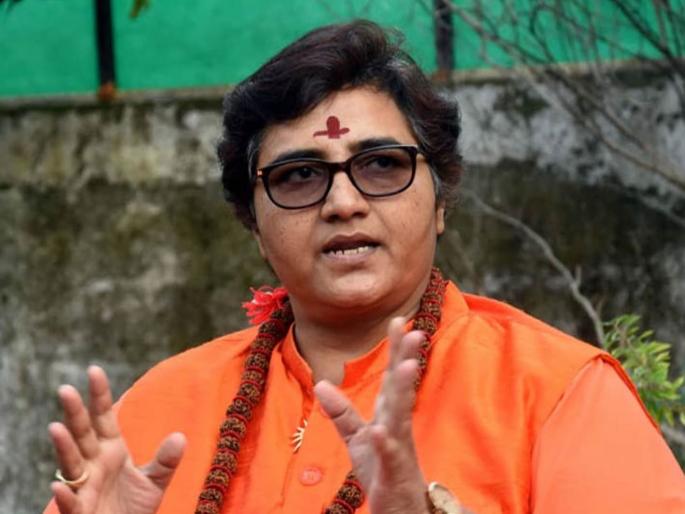Break the legs of girls who marry into other religion, says former BJP MP Pragya Thakur | ...तर 'त्या' मुलीचं तंगडं तोडा; भाजपाच्या माजी खासदार प्रज्ञा ठाकूर यांचा आई वडिलांना अजब सल्ला Break the legs of girls who marry into other religion, says former BJP MP Pragya Thakur | ...तर 'त्या' मुलीचं तंगडं तोडा; भाजपाच्या माजी खासदार प्रज्ञा ठाकूर यांचा आई वडिलांना अजब सल्ला