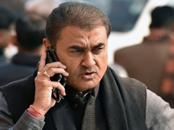 Money demanded in the name of Praful Patel; Shackles on the businessman | प्रफुल्ल पटेलांच्या नावे केली पैशांची मागणी; व्यावसायिकाला ठोकल्या बेड्या Money demanded in the name of Praful Patel; Shackles on the businessman | प्रफुल्ल पटेलांच्या नावे केली पैशांची मागणी; व्यावसायिकाला ठोकल्या बेड्या