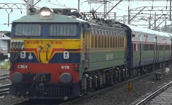 Pragati , Koyna Express cancelled for next ten days | प्रगती, कोयना एक्सप्रेस पुढील दहा दिवस रद्द